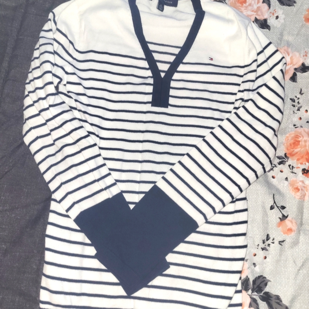 Tommy Hilfiger sweater